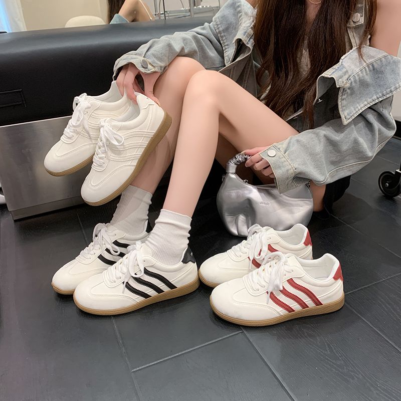 13515667.【亚莱芙】2026 新款复古德训鞋女 侧边撞色条纹设计 经典百搭休闲鞋