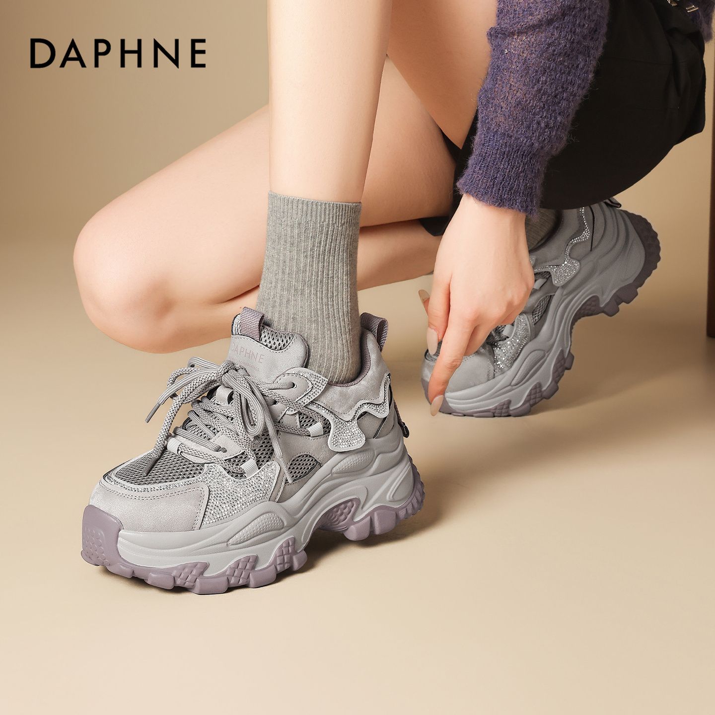 13465323.达芙妮时尚百搭舒适休闲厚底老爹鞋增高ins网红女鞋