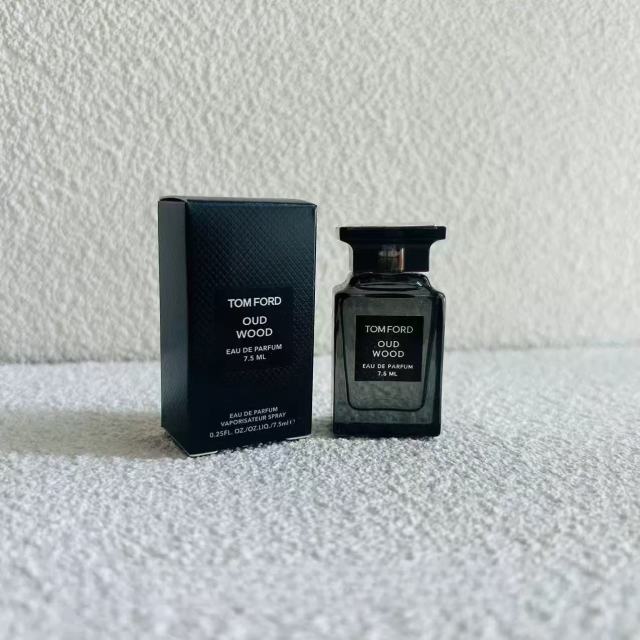 12205468.【福州仓发货】汤姆·福特珍华乌木香水7.5ml*2瓶 效期：26年11月