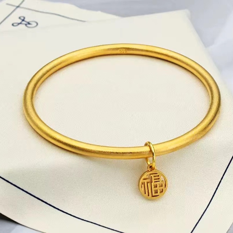 13619293.【香港黄金珠宝有限公司】年中福利款 复古素圈福牌磨砂手镯