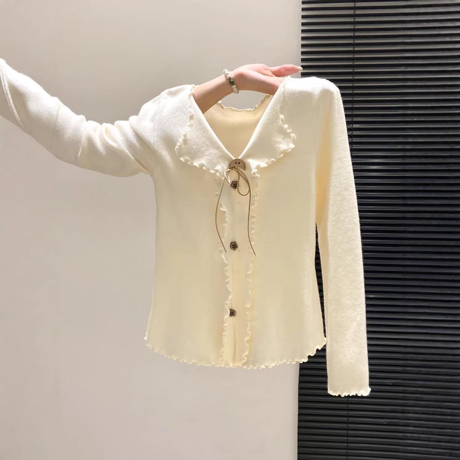 13321863.纯欲V领木耳边长袖T恤女春纽扣修身显瘦内搭打底衫上衣