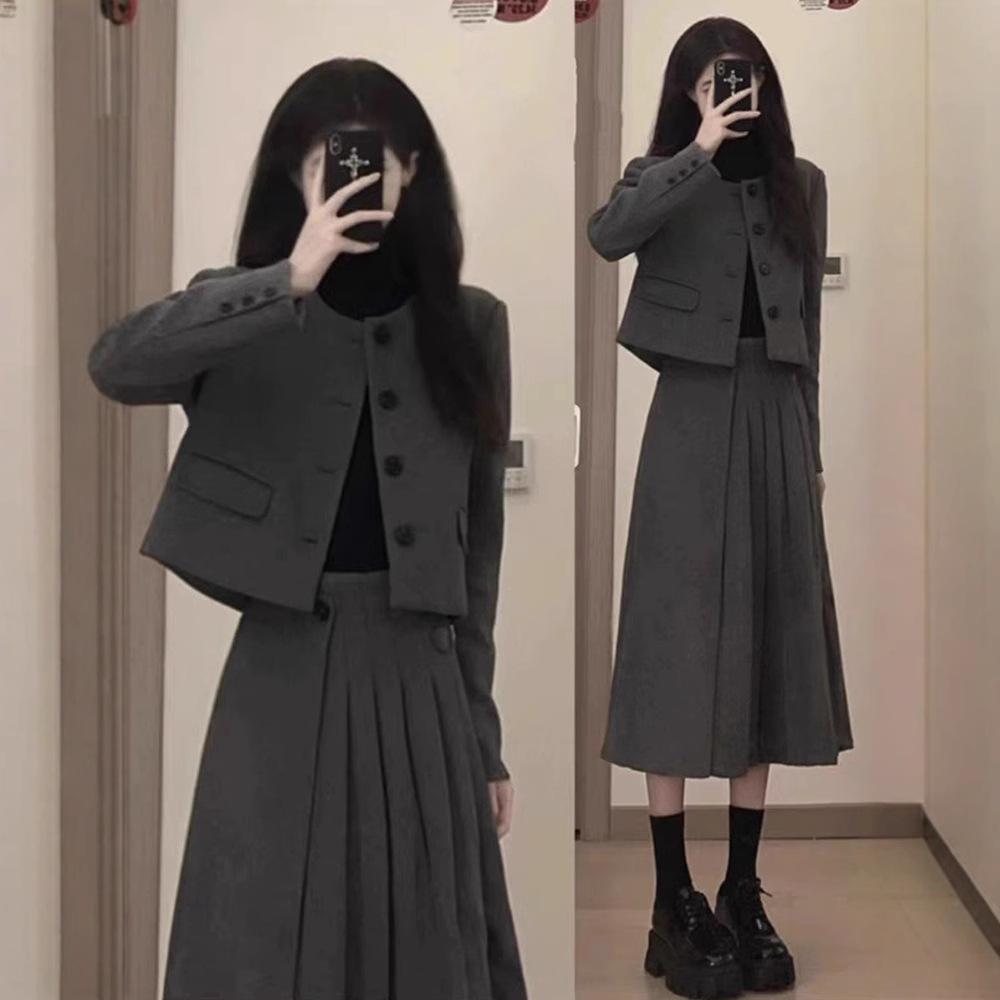 12891559.富家千金小香风套装女秋冬小众毛呢外套设计感半身裙子两件套