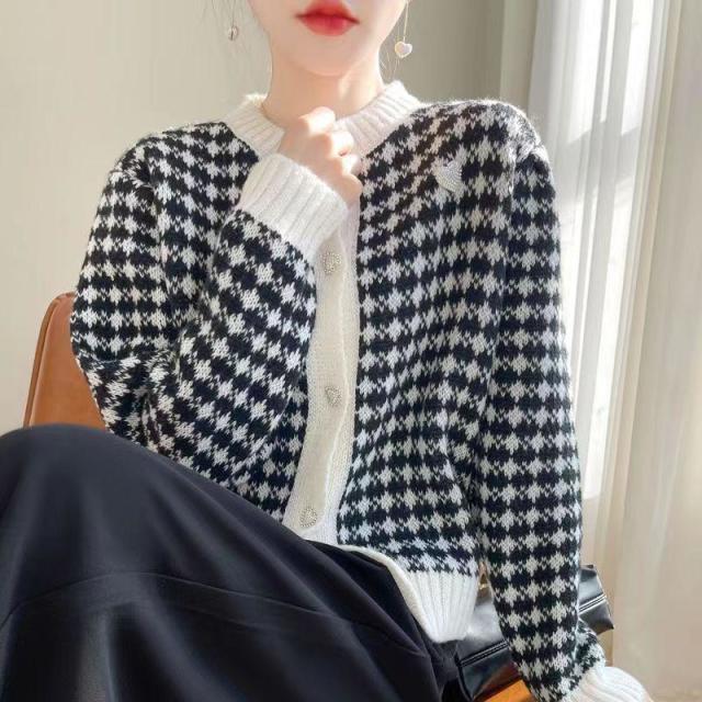 12890598.软糯小香风针织衫女装短款开衫外穿少女感女装针织衫显瘦显白