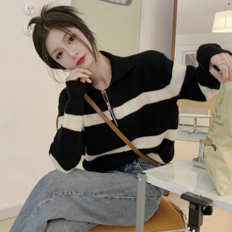 12890061.半拉链polo领条纹针织衫女春秋薄款设计感小众宽松慵懒风套头上衣