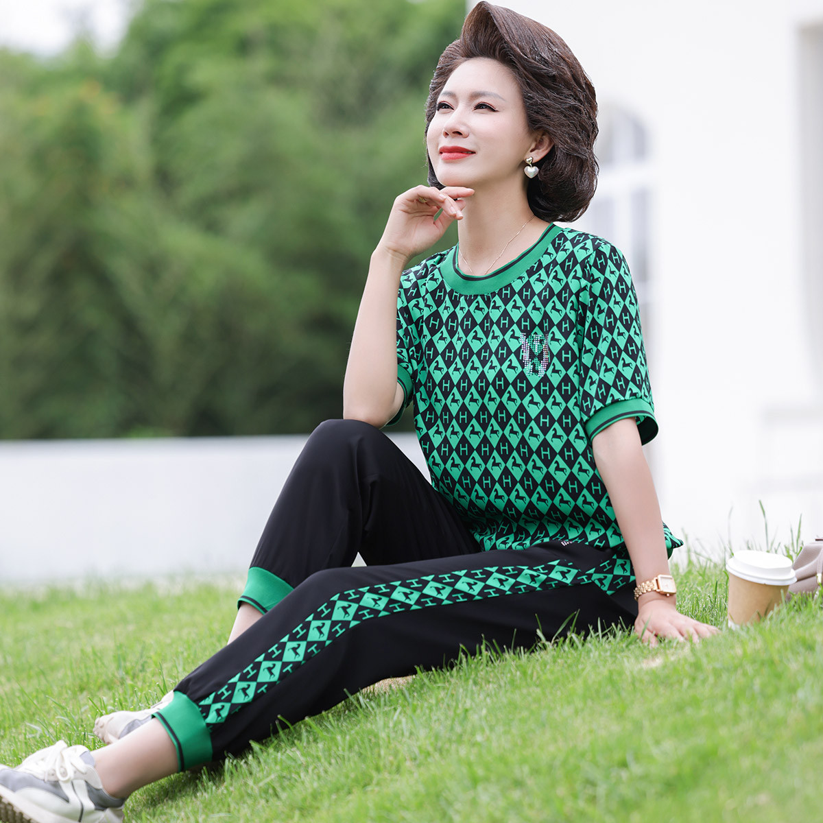 11800162.中老年女装夏季时尚运动服两件套妈妈夏装薄款套装