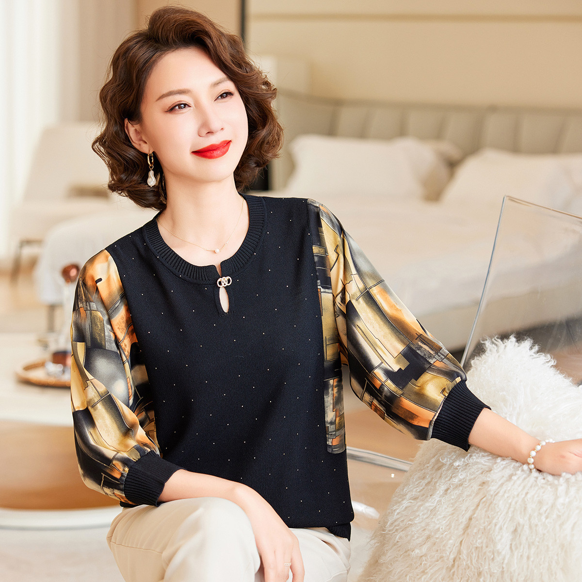 13727163.【热卖好货】中年女式时尚气质T恤中老年妈妈七分袖圆领上衣夏装