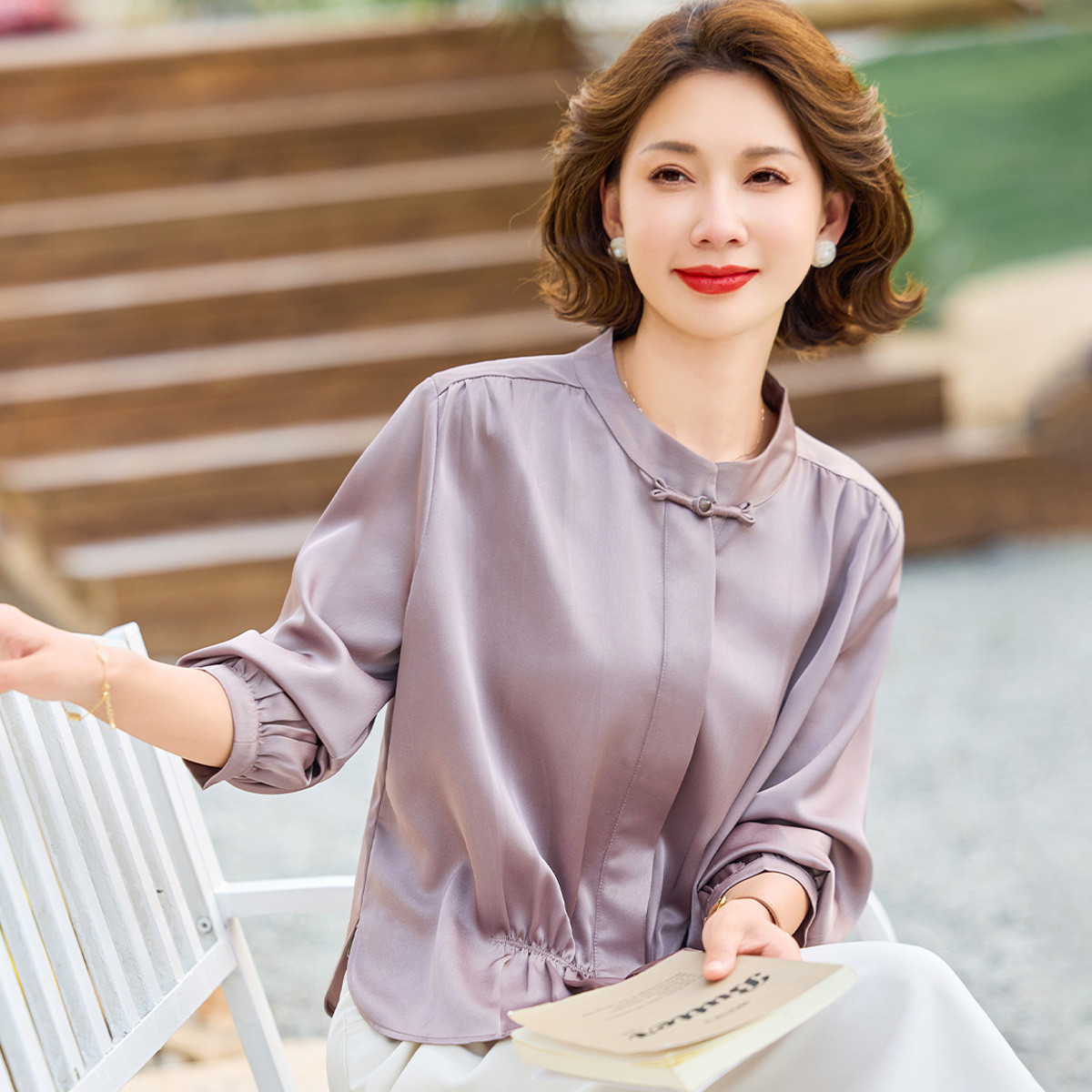 12107130.年轻妈妈秋装小衫T恤新款洋气中老年女装长袖打底衬衣上衣服