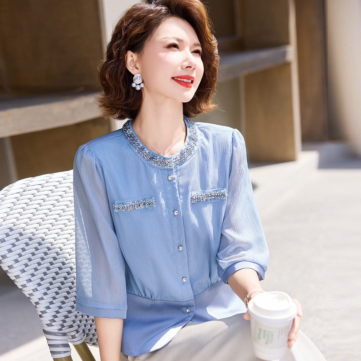 12315598.年轻妈妈夏装小香风衬衣新款洋气中老年女装上衣服