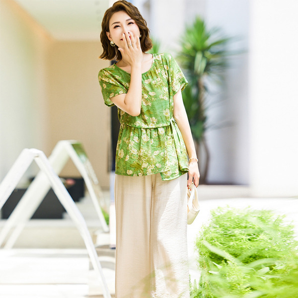11787702.中年女式夏季薄款套装时尚短袖圆领T恤+休闲裤中老年妈妈两件套