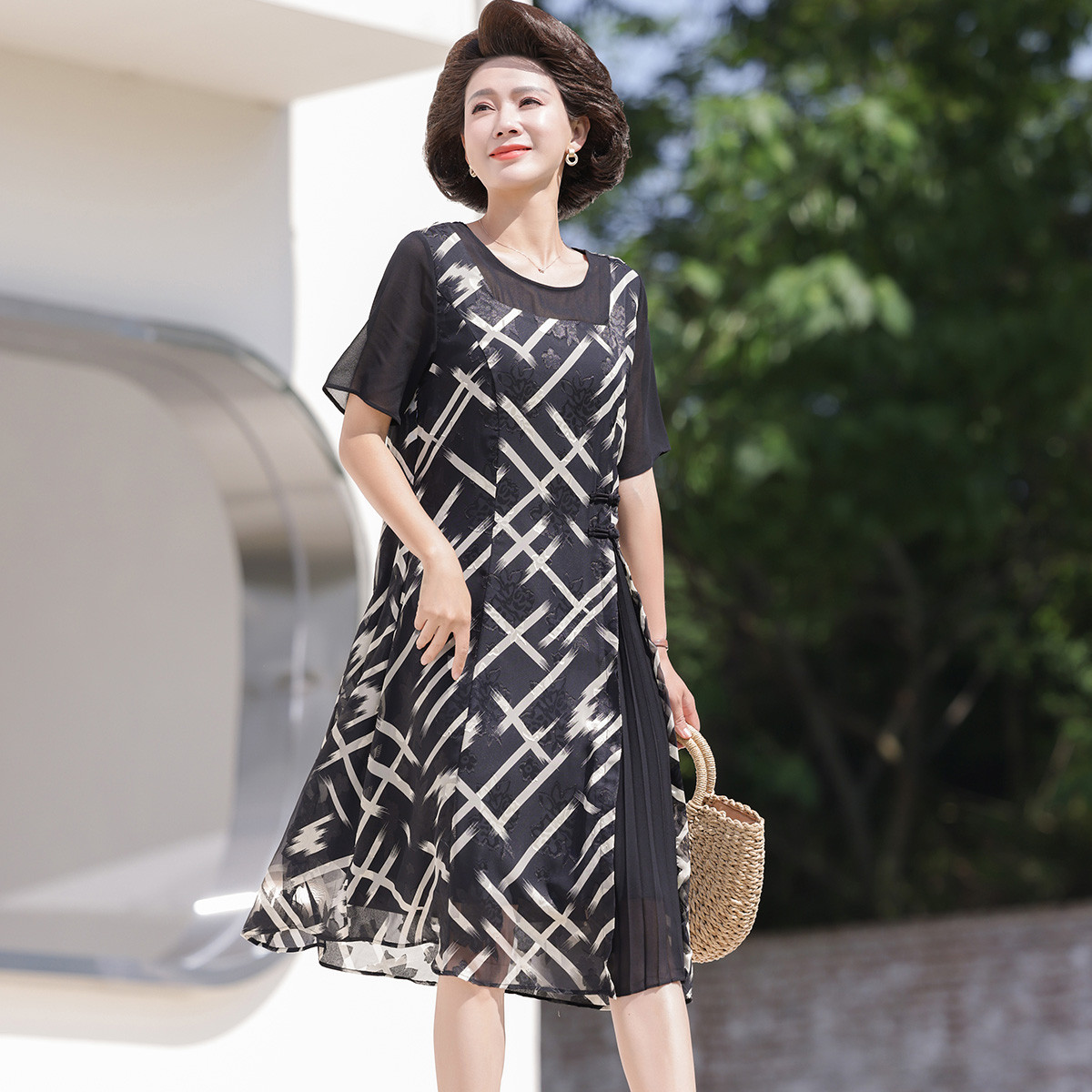 11863104.中老年妈妈连衣裙夏季薄款短袖圆领中年女式气质裙子