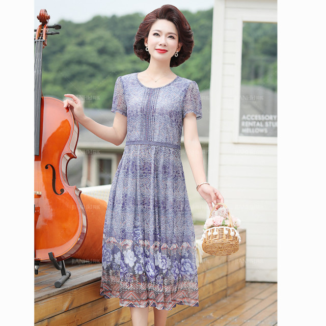 11862776.圆领短袖中老年女士妈妈装碎花裙