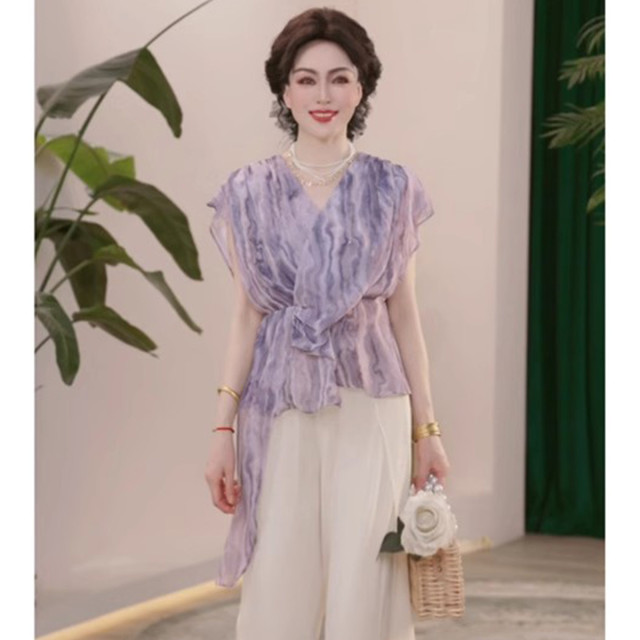 12315647.中老年妈妈夏季薄款T恤时尚短袖V领透气上衣中年女式气质夏装
