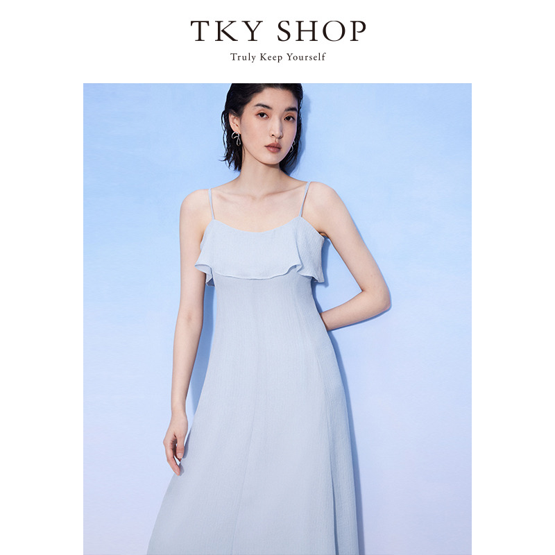 12296000.TKY SHOP荷叶边吊带连衣裙2025夏季新款温柔风度假长裙收腰显瘦裙