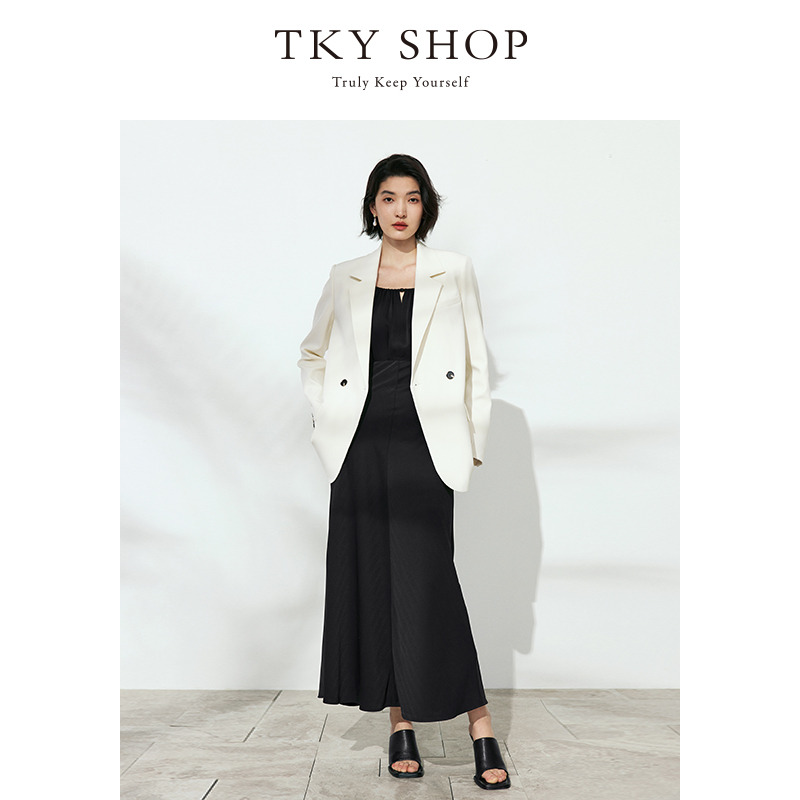 12295797.TKY SHOP法式复古吊带连衣裙2025夏季新款收腰显瘦气质长裙小黑裙