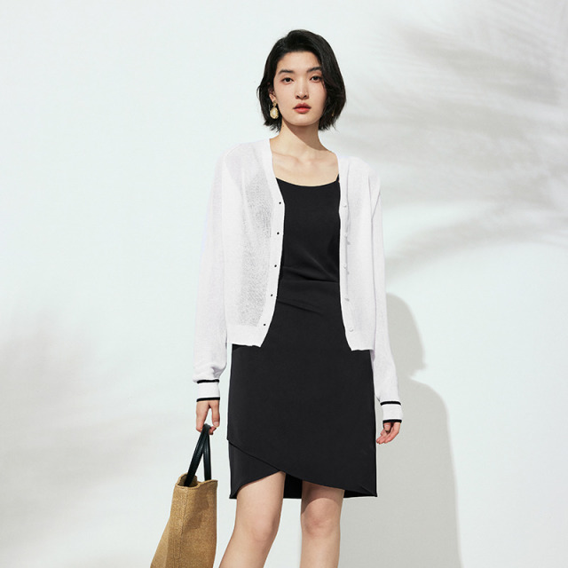 12428893.撞色长袖针织开衫女春夏款宽松薄外套清凉温柔休闲上衣