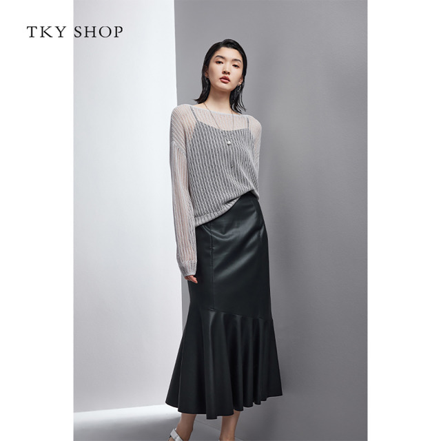 12435104.黑色PU皮半身裙春季新款中长款高腰显瘦鱼尾裙时尚通勤