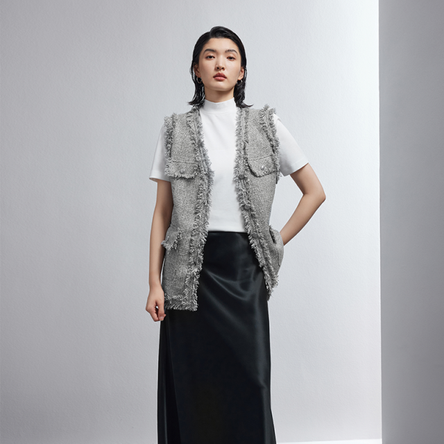 13164962.小香风流苏设计感马甲女春夏新款时髦V领牛仔背心外套