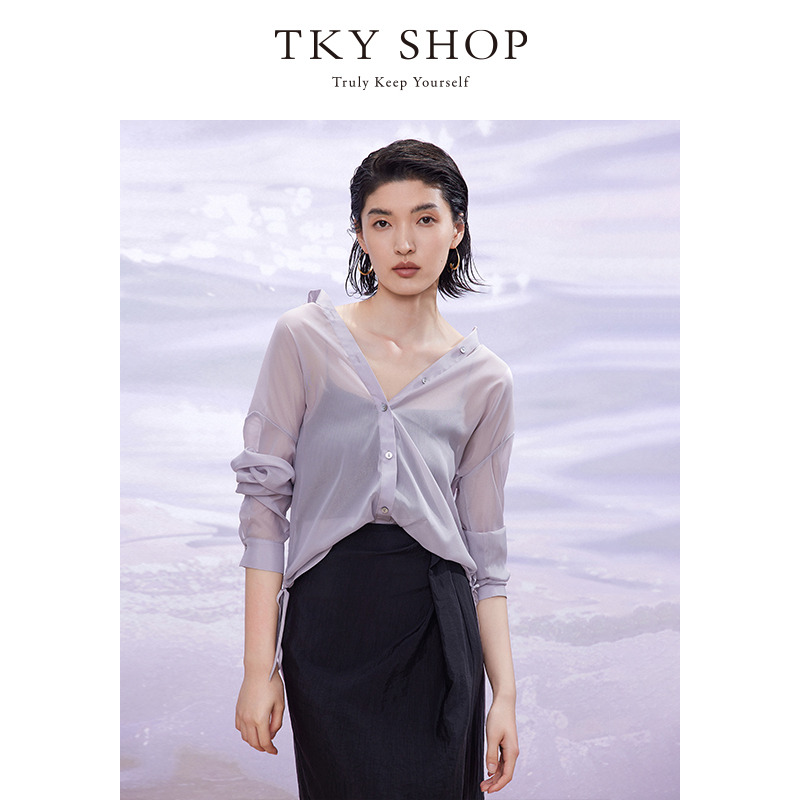 13452903.简约休闲风翻领系带衬衫女长袖气质通勤衬衣轻奢上衣