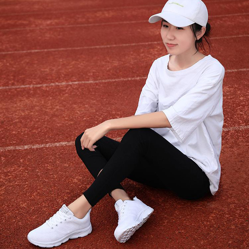 12188260.休闲小白鞋女鞋子春季透气网面跑步鞋轻便软底舒适运动鞋