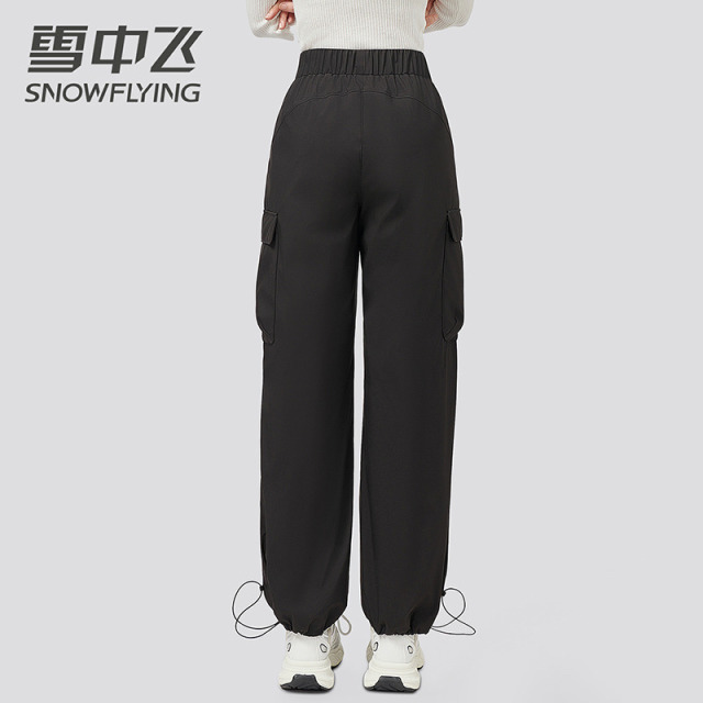13138797.雪中飞男女同款羽绒裤冬季新款御寒保暖时尚潮流休闲羽绒裤