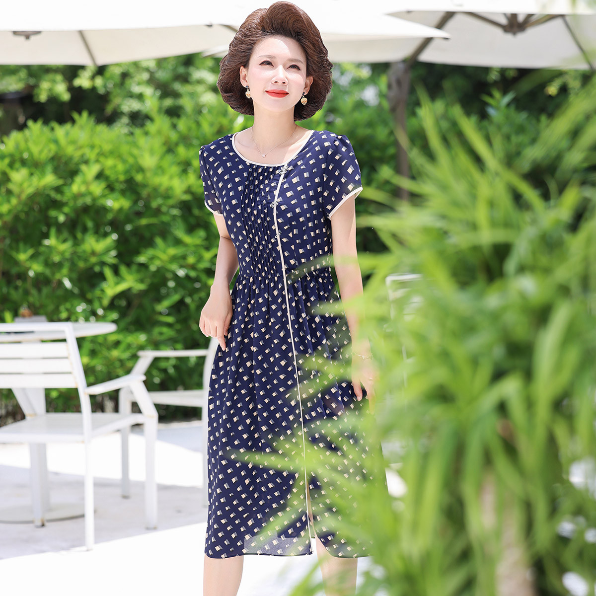 12196765.妈妈夏季宽松连衣裙中老年宽松夏天气质长裙中年夏装洋气时尚裙子