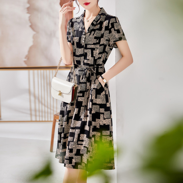 12194753.妈妈连衣裙中长款裙子中老年气质显瘦洋气短袖长裙女
