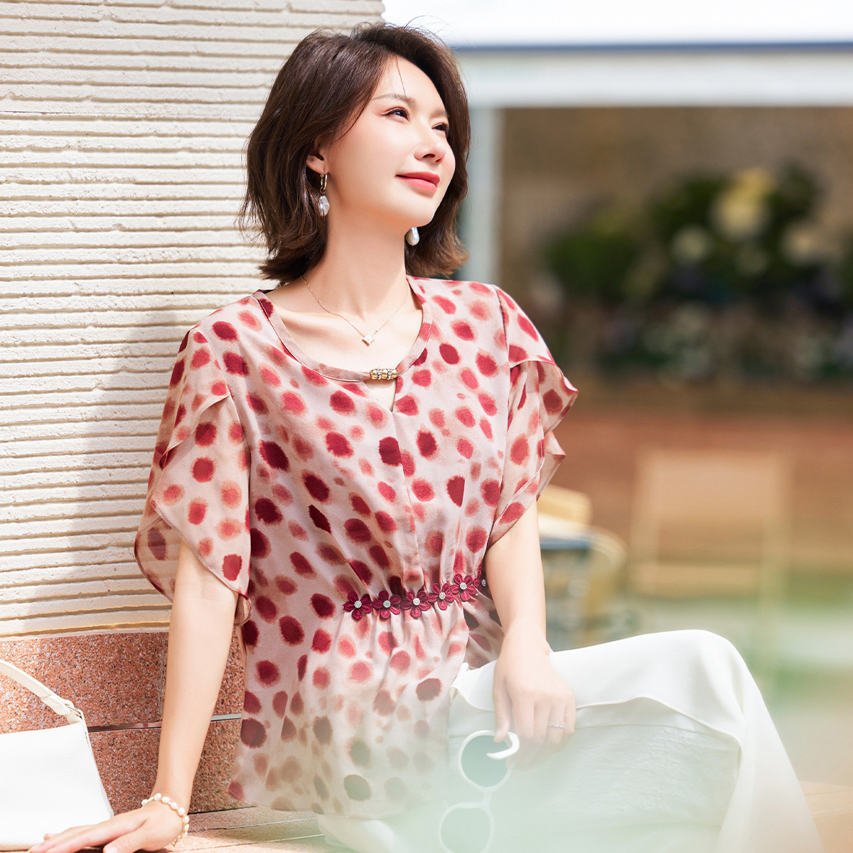 12182823.新款妈妈装夏季时尚气质T恤中年女装宽松洋气小衫