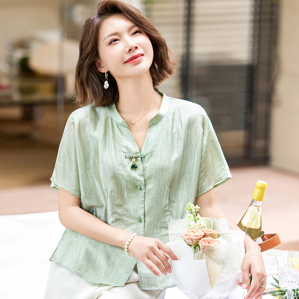 12184749.中年妈妈秋装时尚新款气质中老年女装宽松上衣衬衫