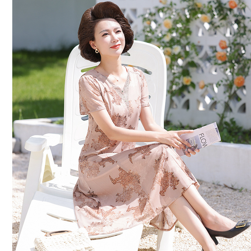 12387296.洋气妈妈夏装短袖连衣裙中老年女装高贵雪纺过膝长裙子