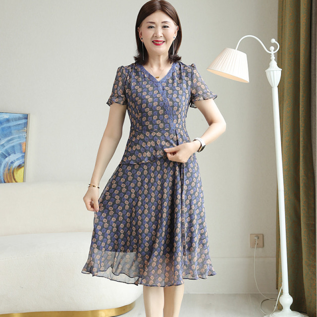 12386751.中老年夏天气质减龄碎花打底裙年轻妈妈夏季新款雪纺连衣裙