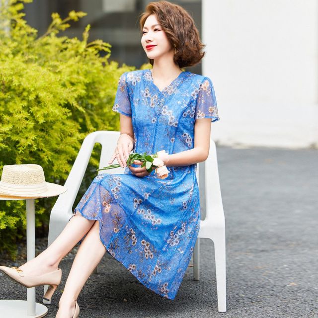 12386541.气质妈妈夏季连衣裙时尚高贵中老年夏装新款贵夫人显瘦气质薄裙子