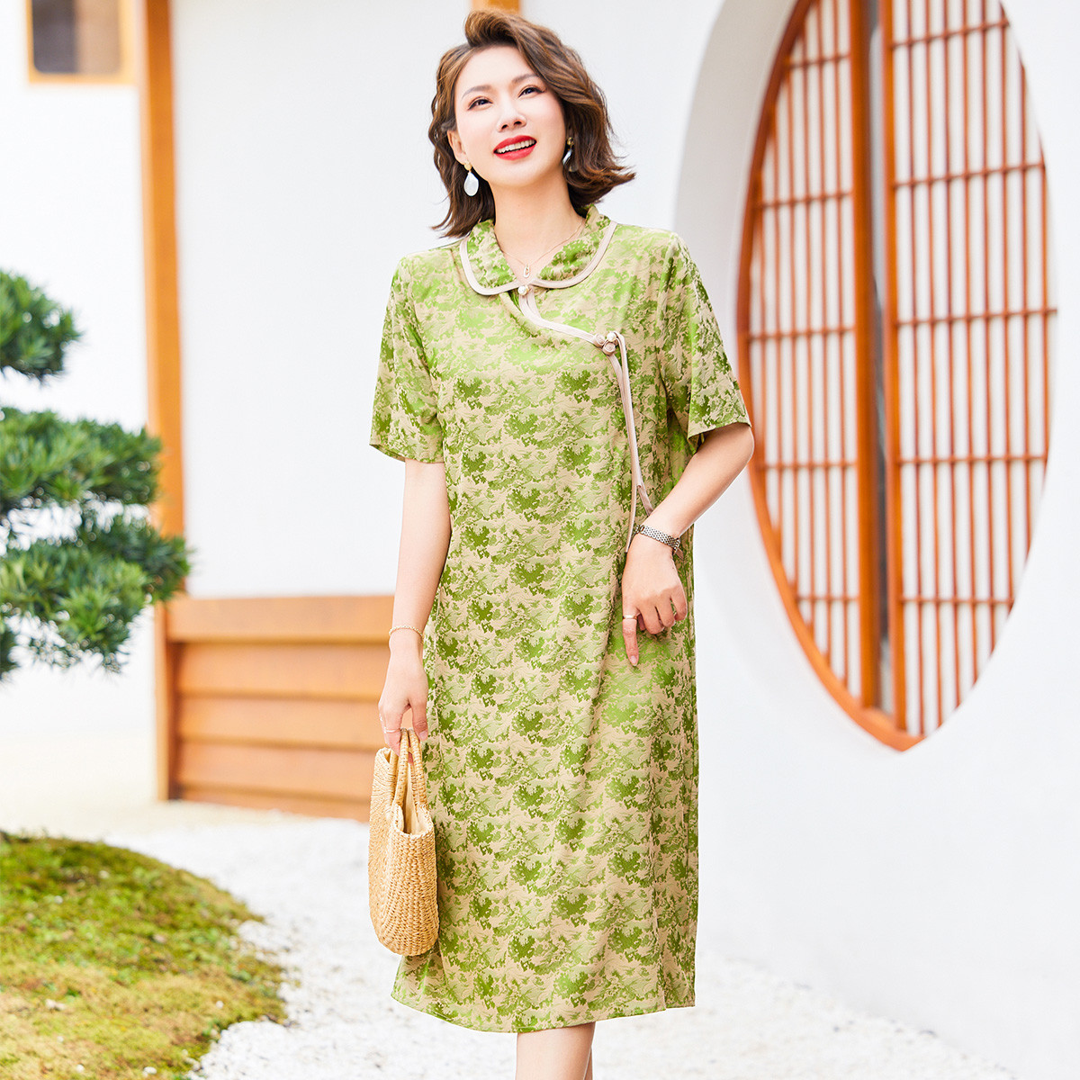 12387410.妈妈装夏季洋气减龄连衣裙中老年女薄款旗袍过膝长裙
