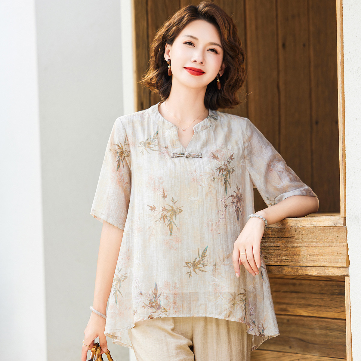 12388458.中年妈妈夏装短袖t恤洋气新款时尚中老年女装母亲衣服