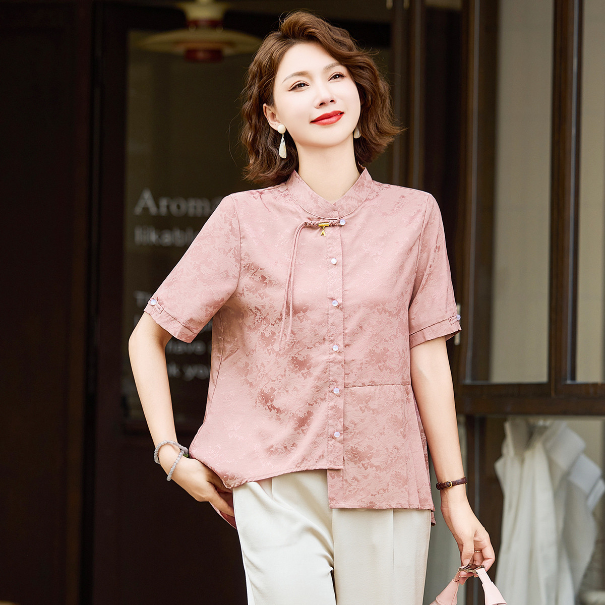 12388489.中年夏季休闲套装女中老年宽松洋气两件套妈妈装夏装短袖