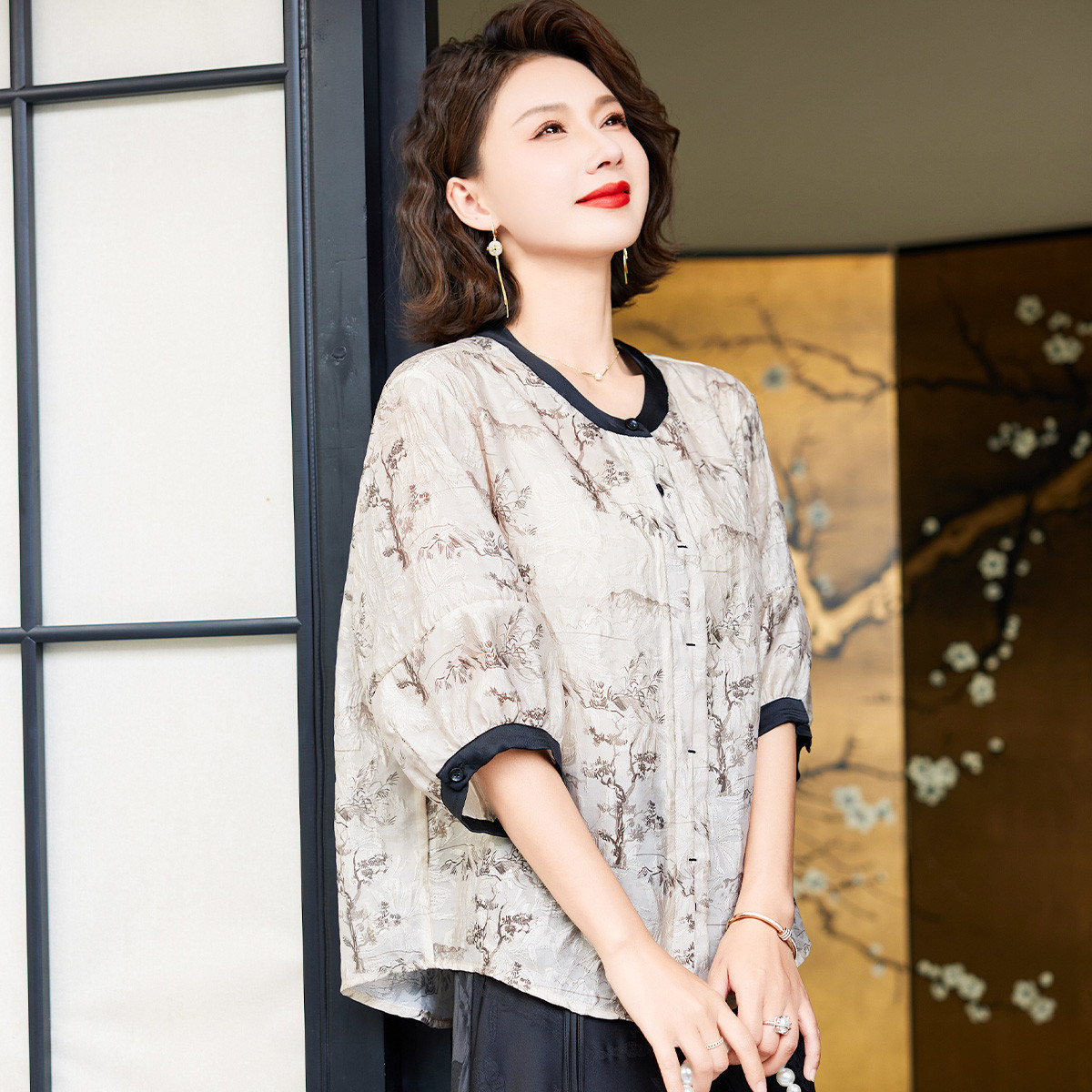 12397255.洋气妈妈装春夏装薄款时尚上衣中老年女装中年百搭T恤小衫