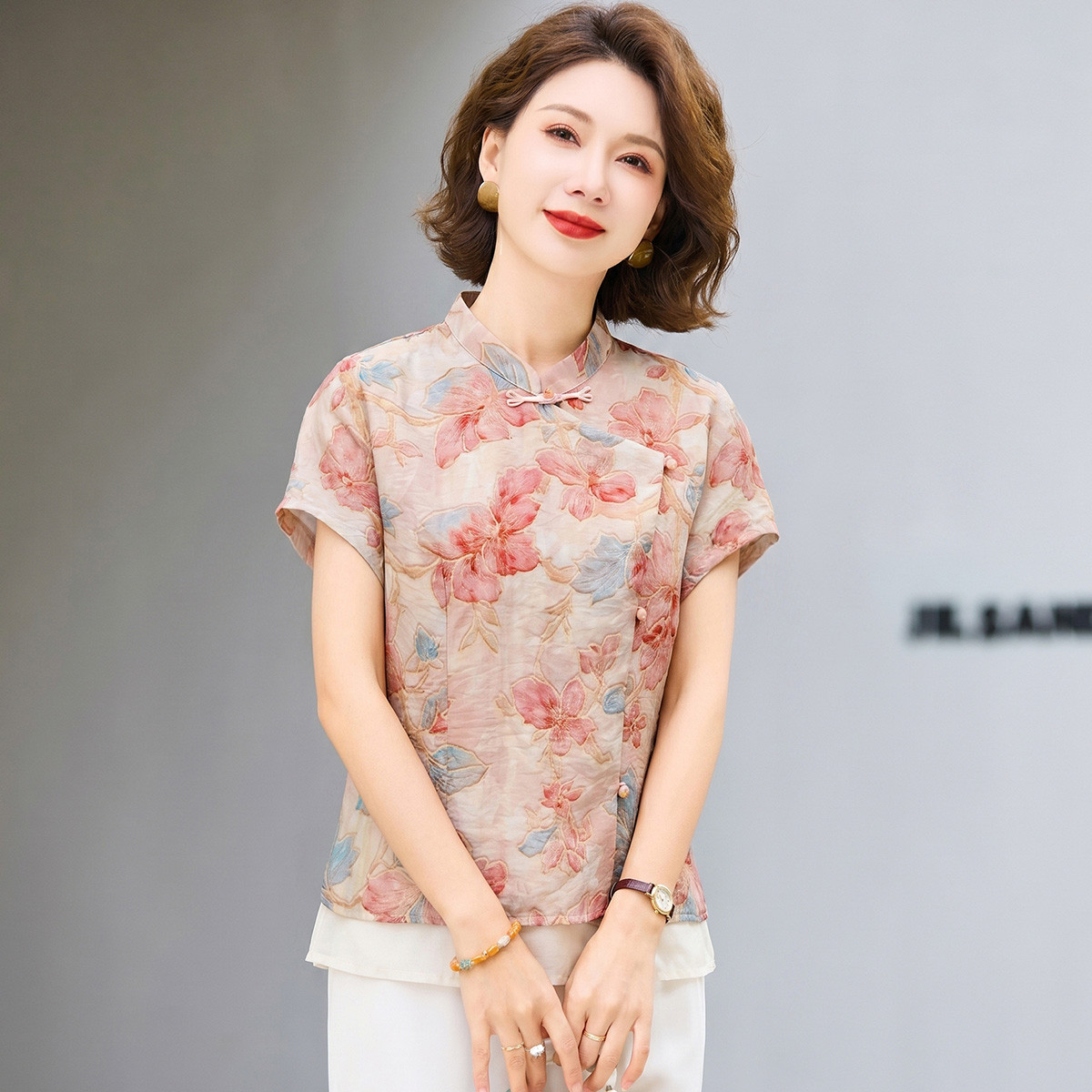 13519246.夏装妈妈装时尚新款洋气中老年女装洋气新中式荷花印花小衫