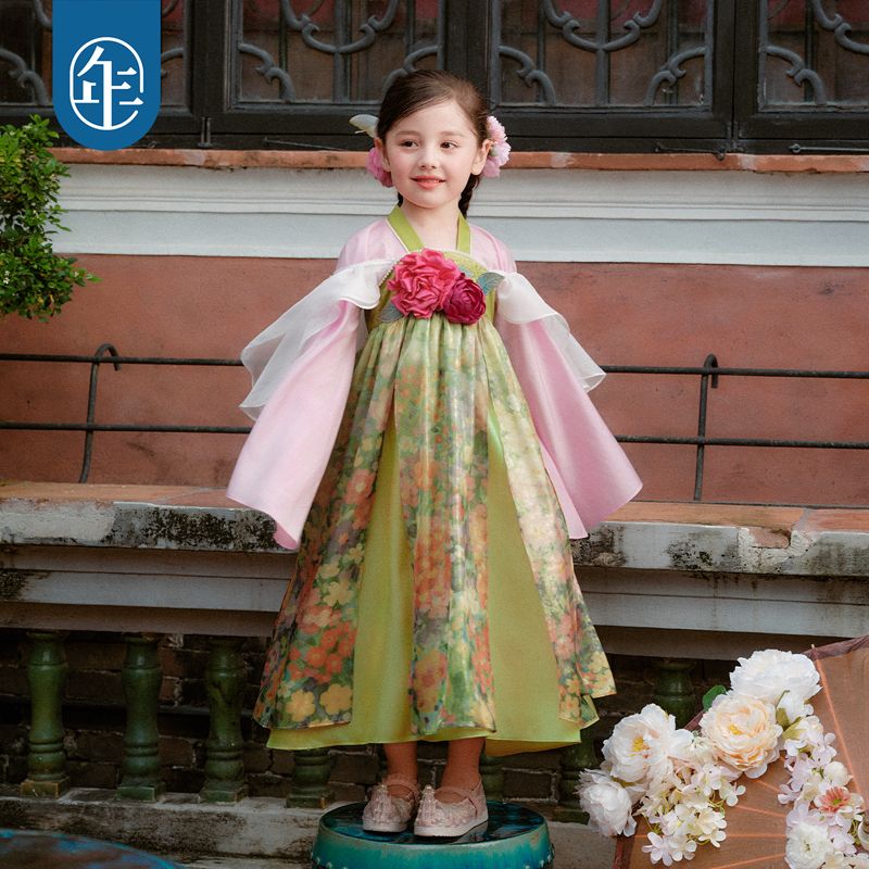 13842531.年衣童装汉服裙女童秋季新款中式唐装连衣裙大裙摆宝宝礼服演出服