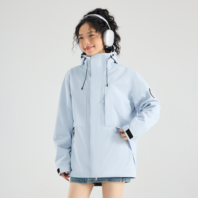 13845242.男女同款冲锋外套情侣款山系户外防风登山夹克