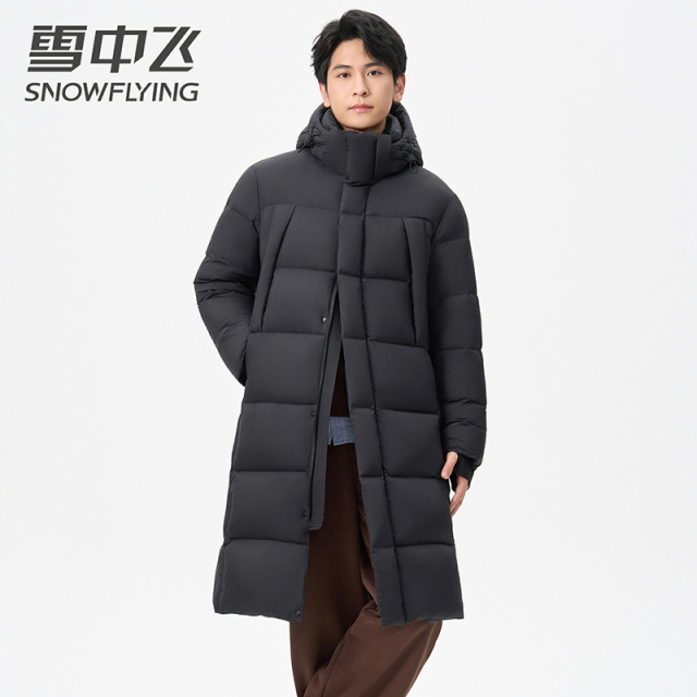 13139041.雪中飞男女同款羽绒服舒适时尚百搭面包新长款蓬松软保暖情侣外套