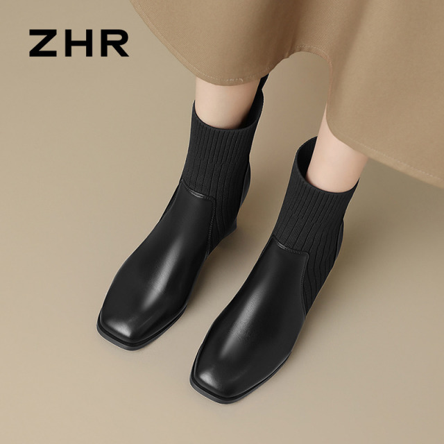 13844928.【ZHR则则】短靴方头套脚粗跟女鞋[牛剖层移膜革+飞织布]