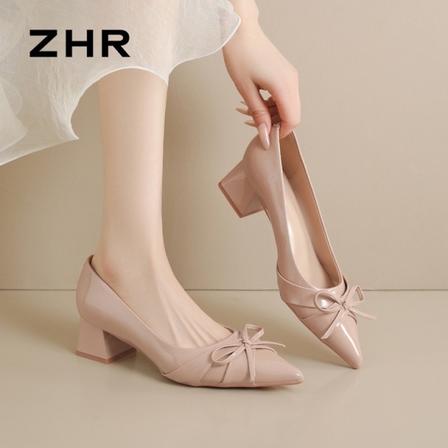 13800163.【ZHR则则】浅口尖头套脚粗跟女鞋[镜面PU&绸缎]