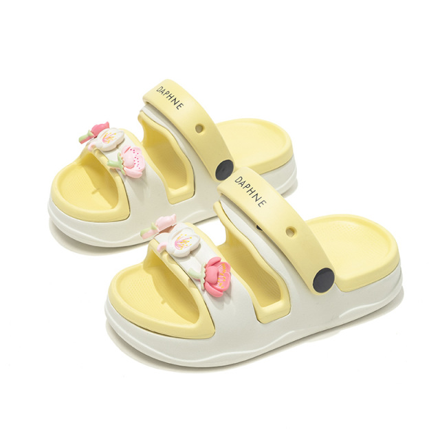 13504384.DAPHNE Kids达芙妮童鞋夏季新款厚底凉鞋女防滑两穿凉拖鞋女孩可爱鞋花沙滩鞋