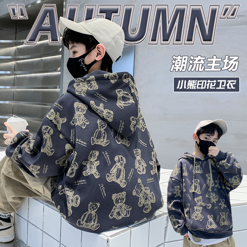 13838309.汤姆牛男童春秋款中大童小熊印花连帽卫衣