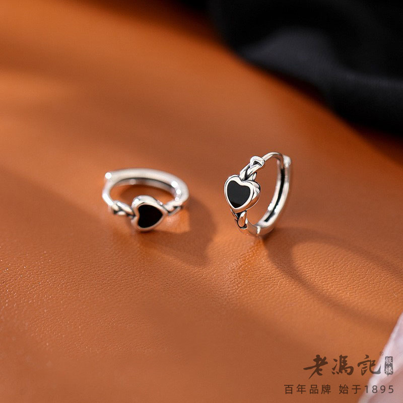 13588454.黑色爱心耳环耳钉耳圈女新款潮小众设计耳环夏季简约耳钩