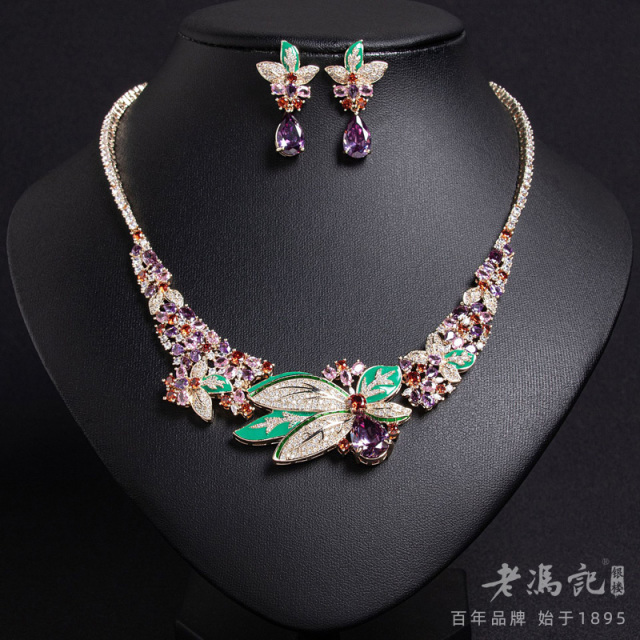 13633464.（高端二件套） ins风个性立体花朵耳环项链轻奢高级感