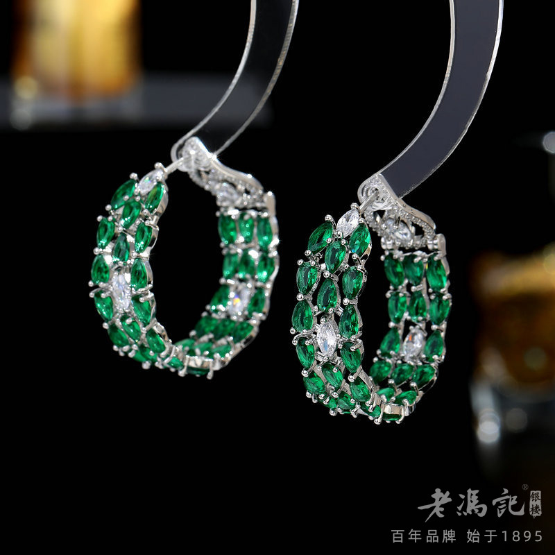 13633859.新款重工轻奢风高级感锆石内外镶嵌圆环圈圈耳环