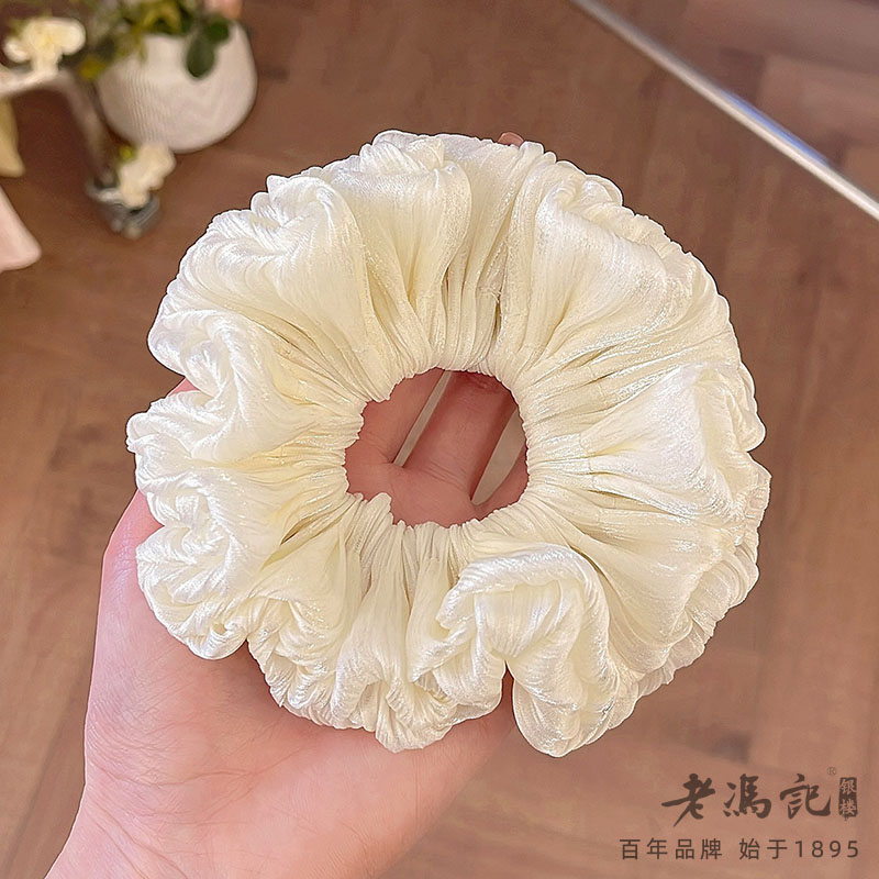 13787187.(爆款推荐)温柔流光褶皱花苞大肠发圈时尚丸子头花发绳新款