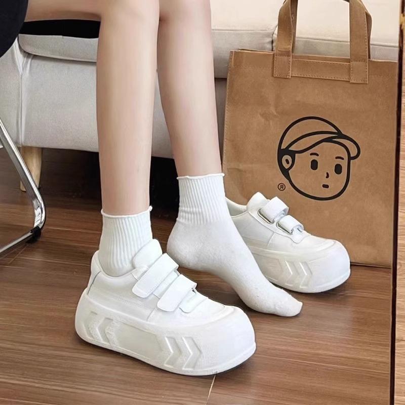 12940912.魔术贴大头厚底面包鞋女春秋季学院风运动休闲小白鞋