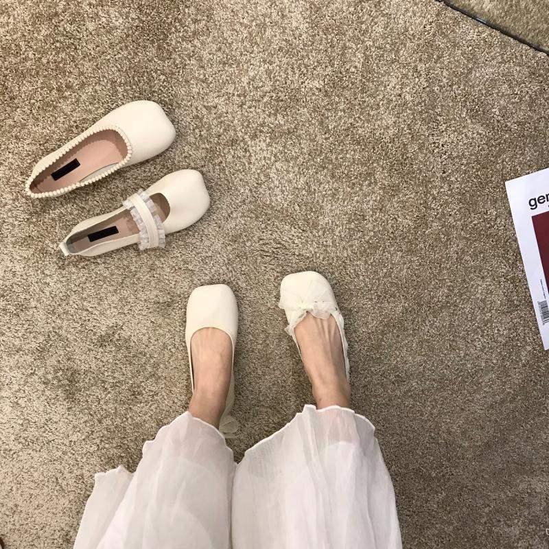13289694.温柔白色平底奶奶小众单鞋玛丽珍豆豆季女鞋子