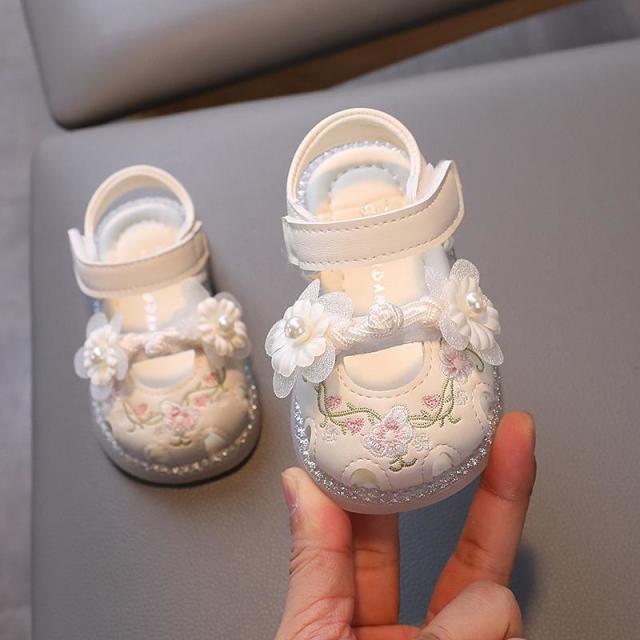 13316407.夏季女宝宝包头凉鞋婴幼儿软底学步鞋防滑防踢公主鞋绣花国风